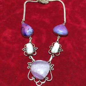 📿👠NWOT. SILVER FILLED SOLAR QUARTZ Necklace